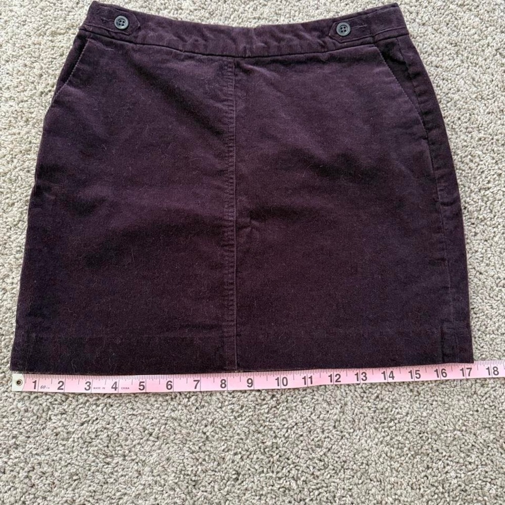 Banana Republic purple corduroy mini skirt Size 0 fits a size 4